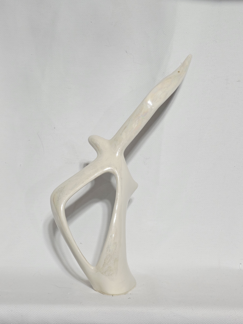 Vintage Mid-Century Modern Ceramic Figurine - Minimalist "Bird in Flight" - Picture 3 of 13
